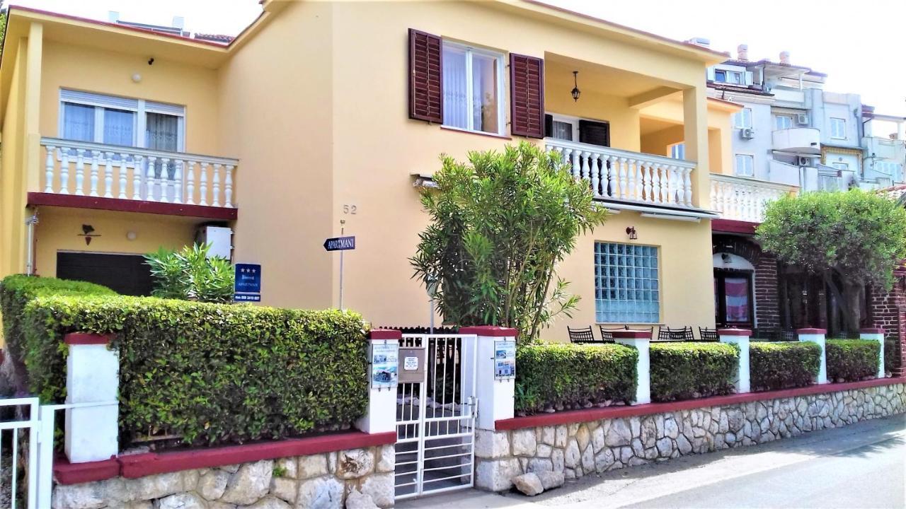 Appartement Branko Fabijanic Front Row By The Sea à Selce Extérieur photo