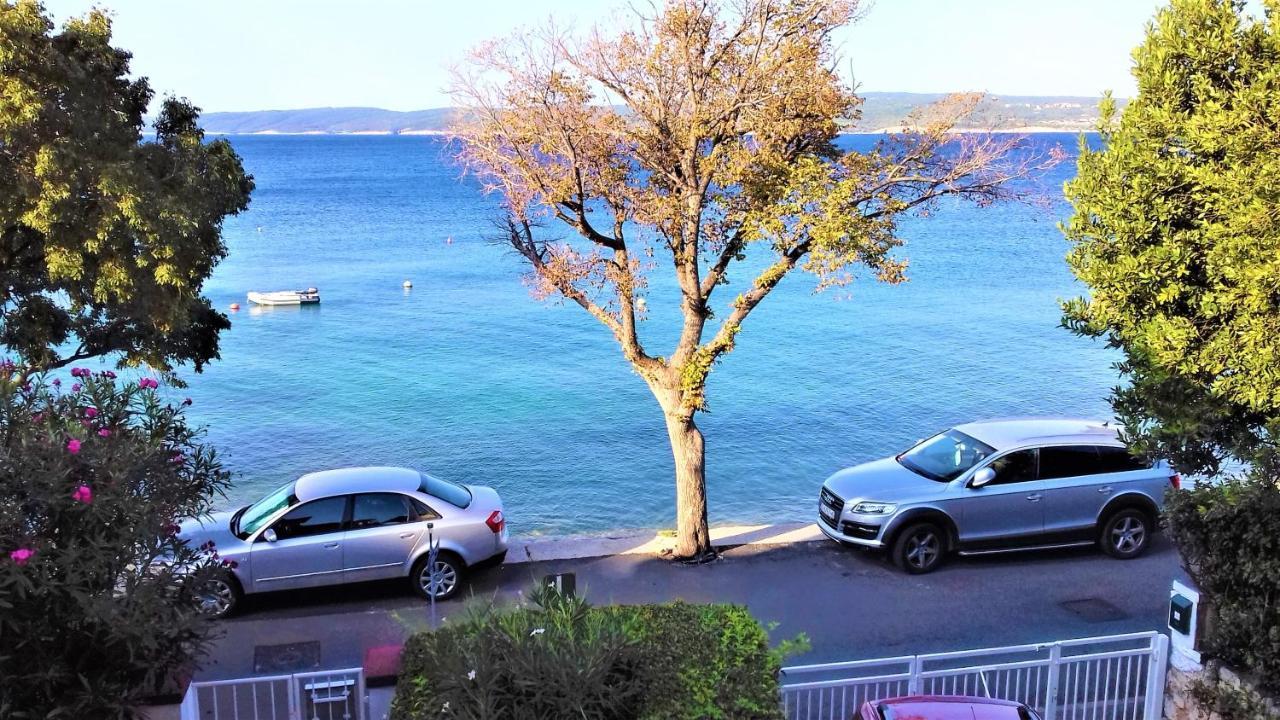 Appartement Branko Fabijanic Front Row By The Sea à Selce Extérieur photo
